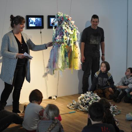 Oprowadzanie dzieci po wystawach 