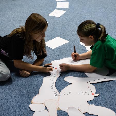 w rodzine: mapy ślady legendy_Dana Chmielewska_t@niec 2.0