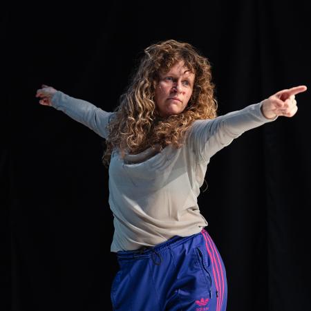 pokaz: zmieniłaś mnie w dotyk_Dana Chmielewska_t@niec 2.0