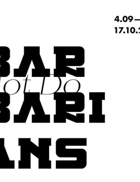 informacja po angielsku o tytule wystawy i otwarciu 